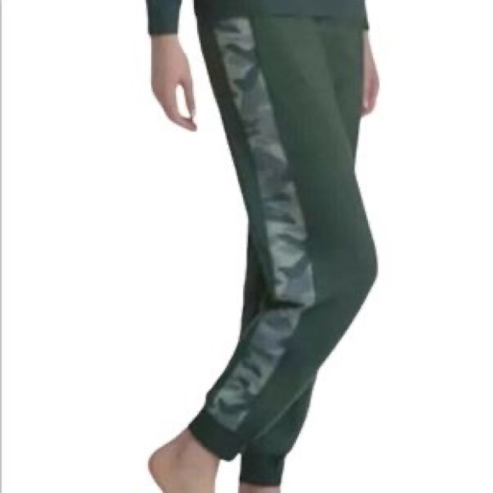 Splendid joggers
